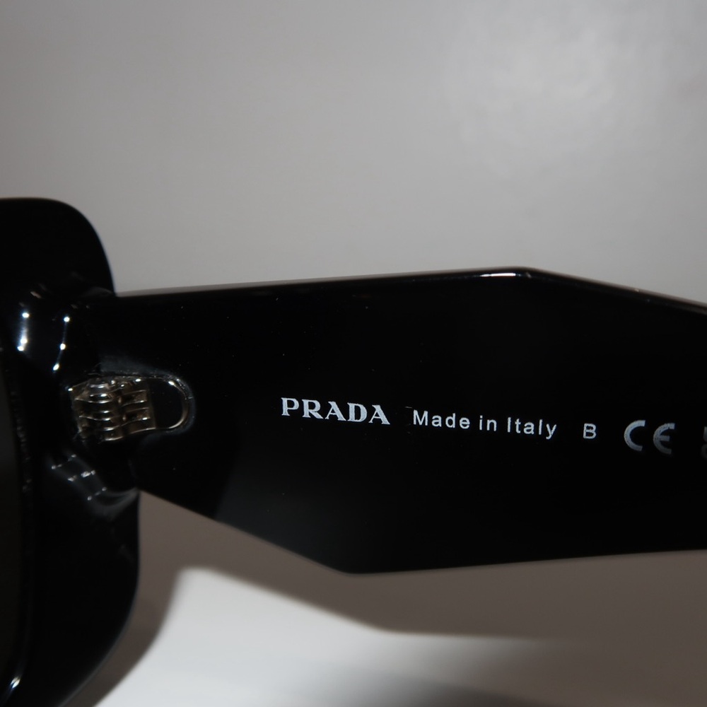 Prada Symbole sunglasses - Picture 9 of 13